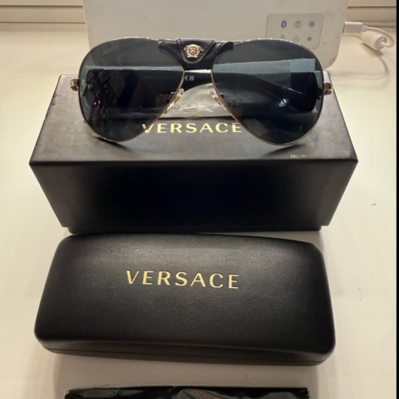 Versace Black Sunglasses for Men Mod.2150Q New - Picture 1 of 7